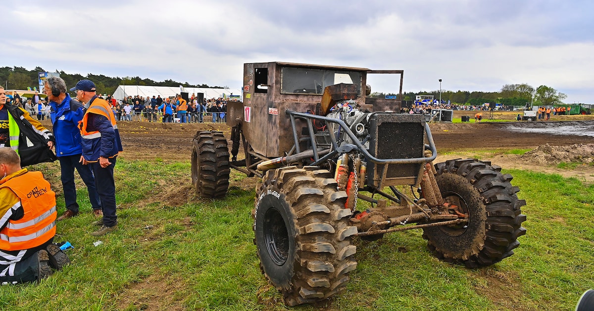 Bijzondere truck raakt fotograaf bij modderbadrit in Riethoven, gewonde man vervoerd met golfkar