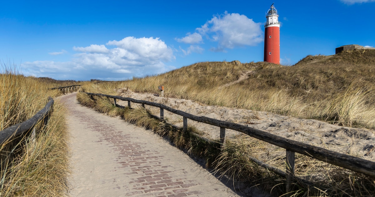 Vlieland beregent uitgedroogd sportveld niet, water momenteel te kostbaar