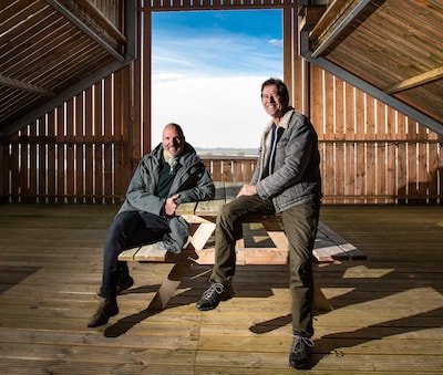 Hoe dit prijswinnende Deventer duo kleur geeft aan straten, oevers en rotondes