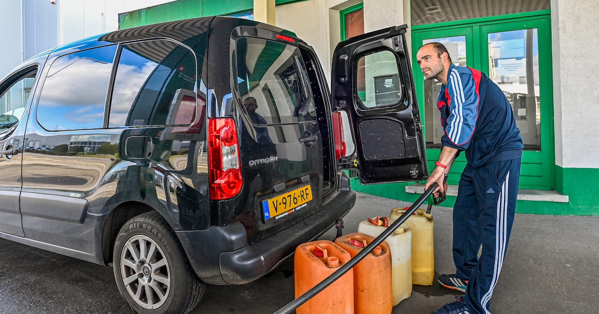 Waarom de benzineprijs blijft stijgen: ‘Het wordt nog erger’ | Auto | AD.nl