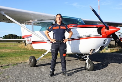 Kelly jaagt vanuit de lucht op brandjes die enorme natuurbrand kunnen worden: ‘We nemen geen enkel risico’