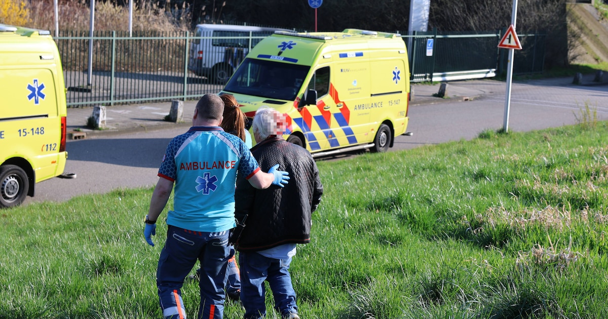 Man (72) mishandeld en in hoofd gestoken bij hondenuitlaatplaats