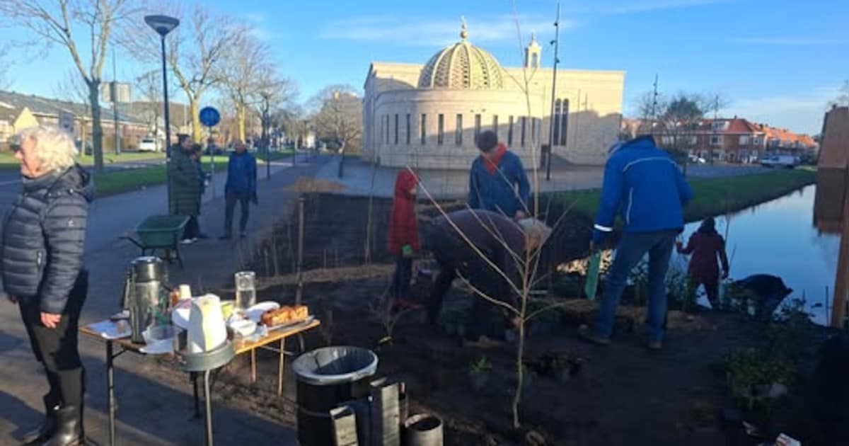 Dierenvoedselbos in Leiden brengt buurt samen