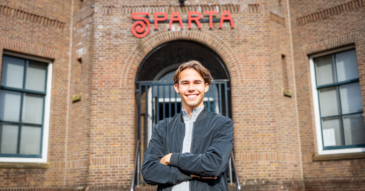 Ontdekt Mika (22) bij Sparta de nieuwe Strootman of Wijnaldum? ‘Geweldig om van hobby werk te maken’