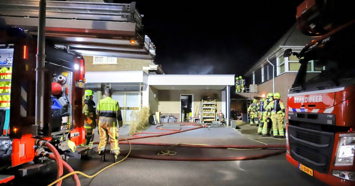 Middelbrand op Beatrixstraat in Beneden-Leeuwen