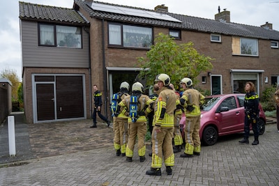 Bewoner ziet ineens rook uit haar woning, dat blijkt geen vanzelfsprekende reden te hebben