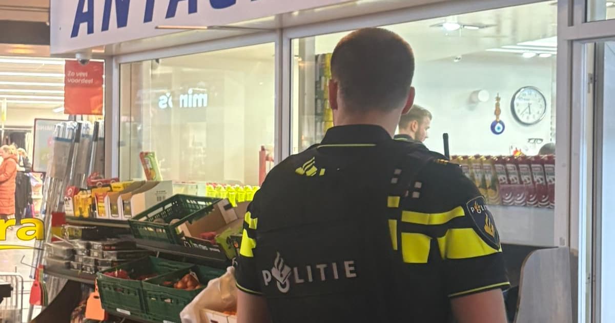 Gewapende overval op supermarkt in winkelcentrum Hof van Spaland: politie zoekt naar verdachte