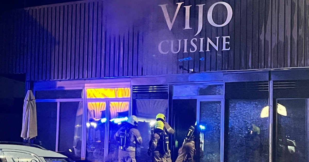 Grote brand bij cateringbedrijf aan Reijpenweg in Posterholt