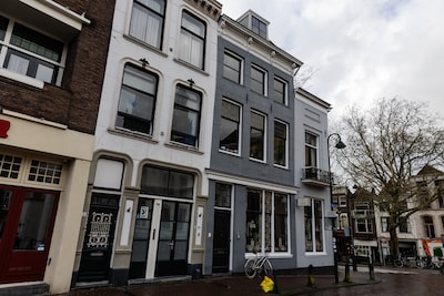 Deze monumentale pijpenla is ruim 30 meter lang en niet donker en nauw