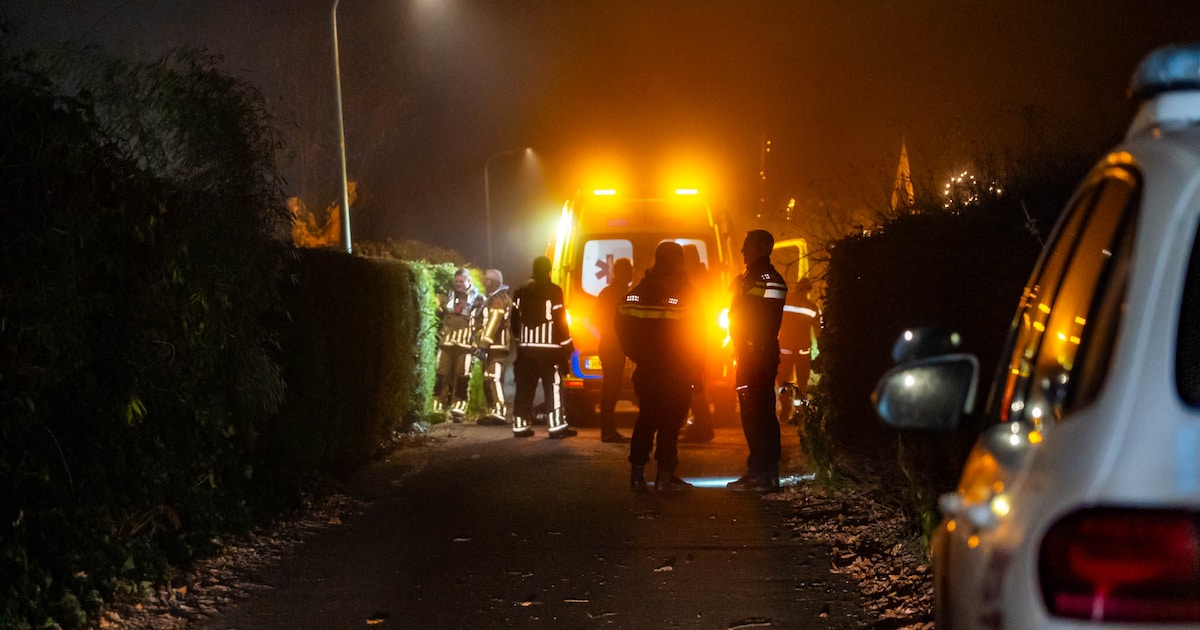 Man (76) uit het water in Dronten gehaald en overleden