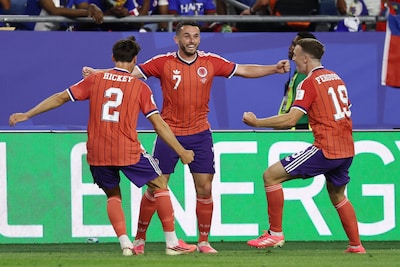 John McGinn laat Schotten juichen met goal tegen Haïti