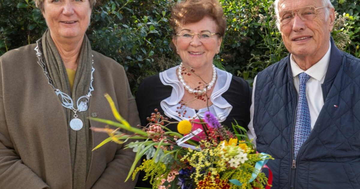 Echtpaar De With-de Jong uit Harlingen viert diamanten huwelijk
