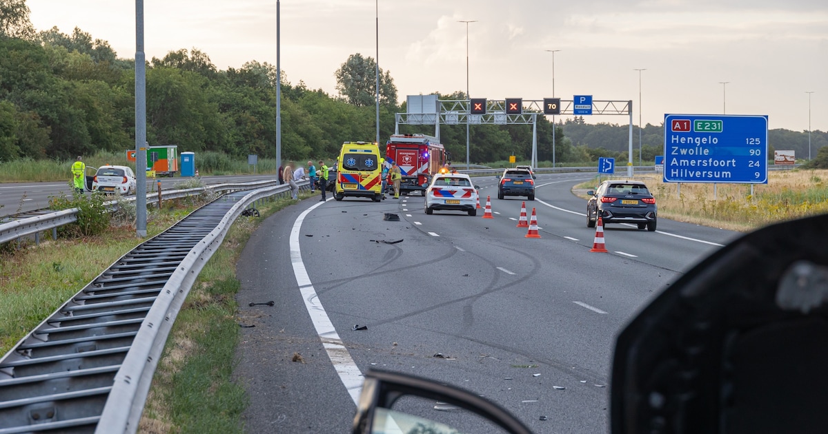 Dronken spookrijder veroorzaakt botsing op A1 bij Naarden, rijbewijs ingenomen