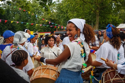 Kaapverdiaanse muziek, dans en lekkernijen: zo vier je São João in Rotterdam