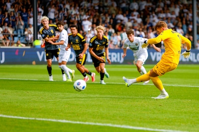 Koeman Jr. bezorgt 10 van Telstar vanaf 11  meter aansluitingstreffer tegen Cambuur