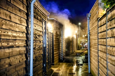 Brand in houtenschuur aan het Hopveld in Beneden-Leeuwen