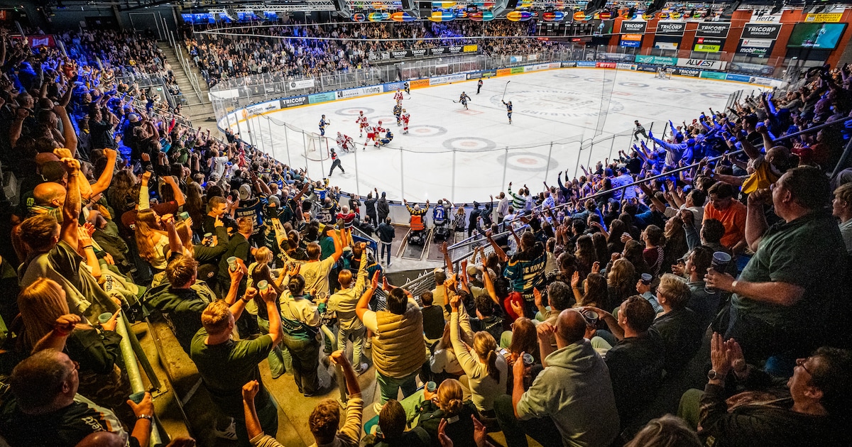 Zelden vertoond: Tilburg Trappers zorgt wéér voor doelpuntenregen in bomvolle ijshal op Stappegoor
