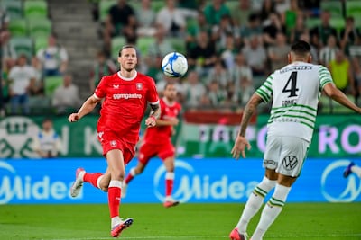 LIVE Europa League | Voormalig Go Ahead-speler krijgt rood na harde overtreding op Zerrouki, Twente jaagt op gelijkmaker