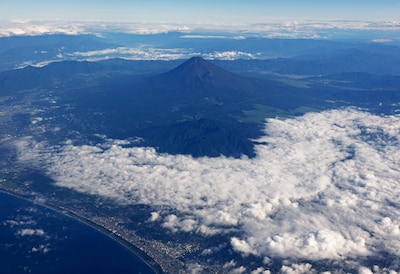 Vader laat vermoeide zoon (7) alleen achter op ruim 2000 meter hoogte op berg Fuji