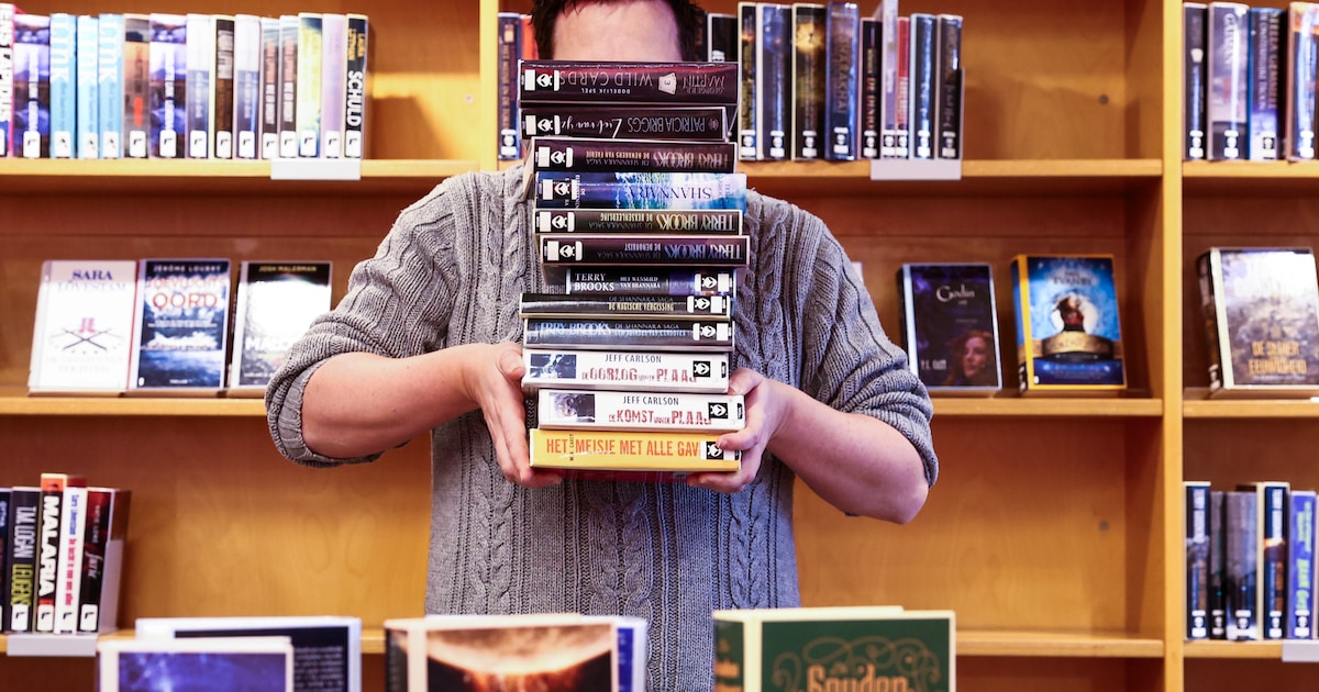 Kinderen maken kunstwerk voor vernieuwde bibliotheek Montfoort