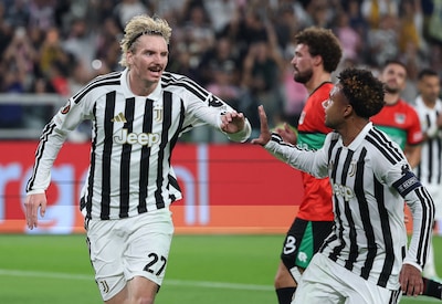 NEC staat voor onmogelijke opgave in Turijn, Juventus scoort drie keer voor rust