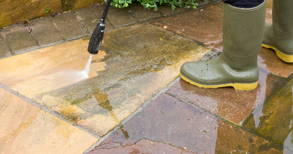 helpt schoonmaakazijn tegen groene aanslag