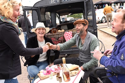 Liefhebbers smullen van eerste oldtimerdag in Linschoten: ‘Hier rijden er maar twee van in Nederland