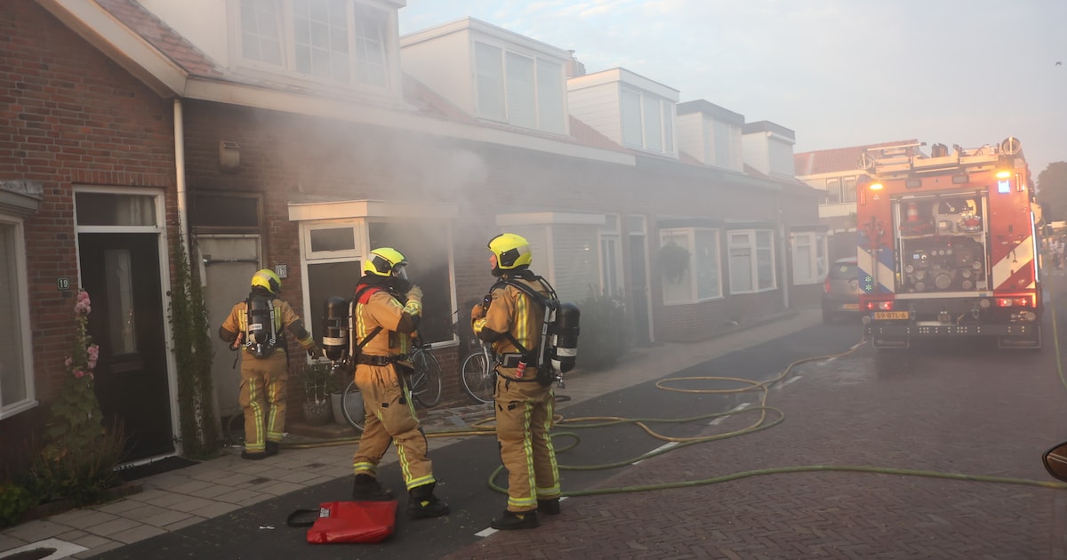 Grote brand in woning aan Duinstraat in Monster is bestreden