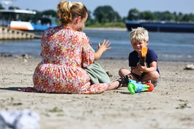 Meerdere doden in de Waal: Tiel stuurt boa’s en agenten naar de strandjes