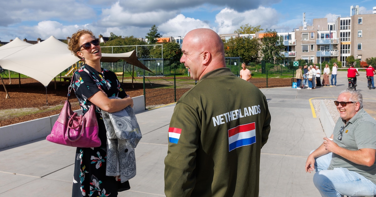 Na een tumultueuze aanloop mogen inwoners een kijkje nemen in de noodopvang in IJsselstein en dat ma