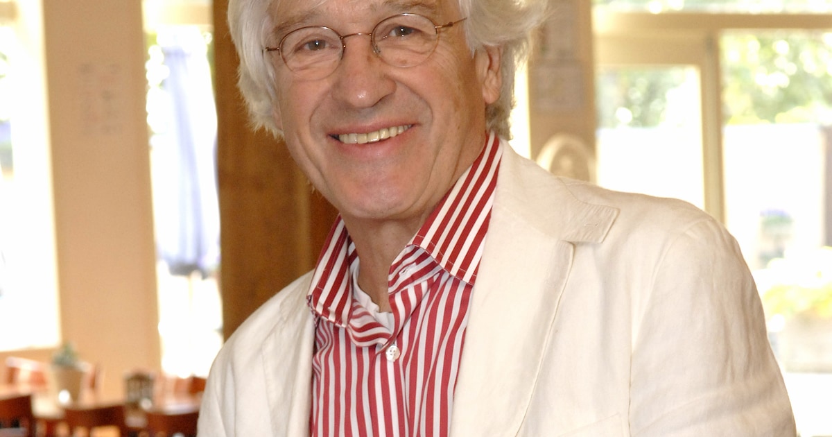 Zanger en acteur Dick Rienstra (80) overleden | Show | AD.nl