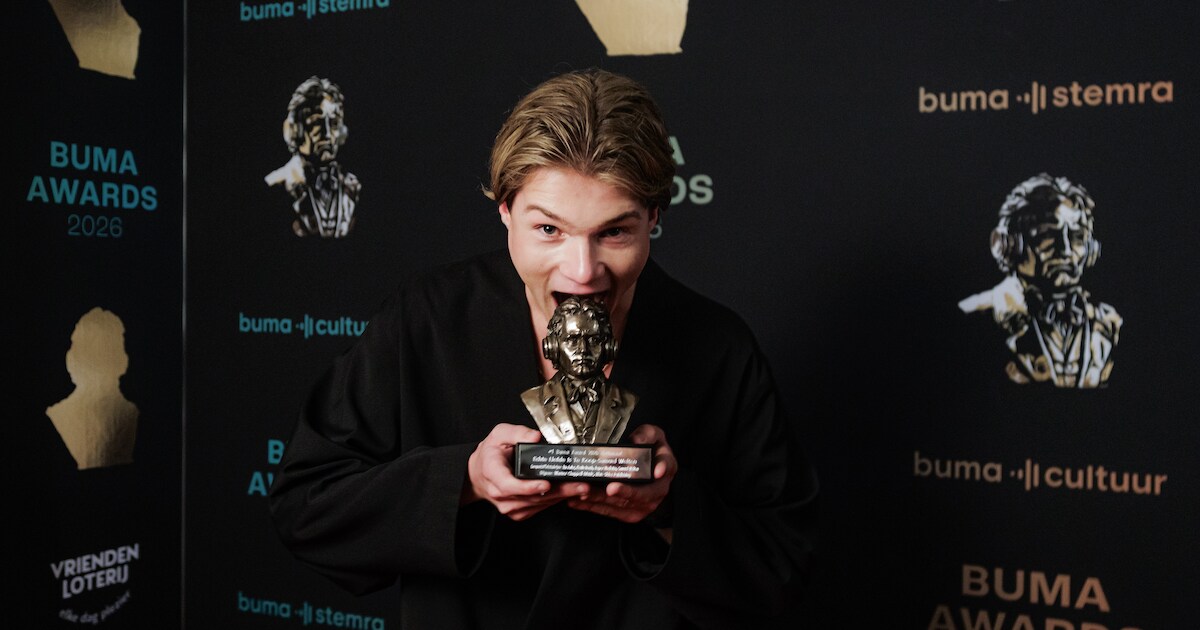 Samuel Welten wint Buma Award met ‘Echte Liefde Is Te Koop’ | Regio | AD.nl