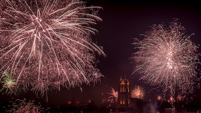 Inwoners Woudrichem willen vuurwerkshow voor heel Altena, Gorinchem hoopt op vergelijkbaar plan