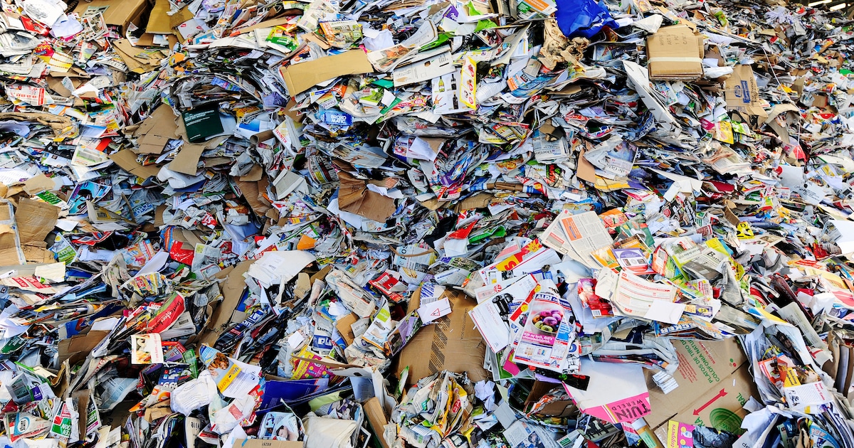 Financiële strop dreigt voor sportclubs: inkomsten uit oud papier-inzameling vallen weg en dat is ‘g