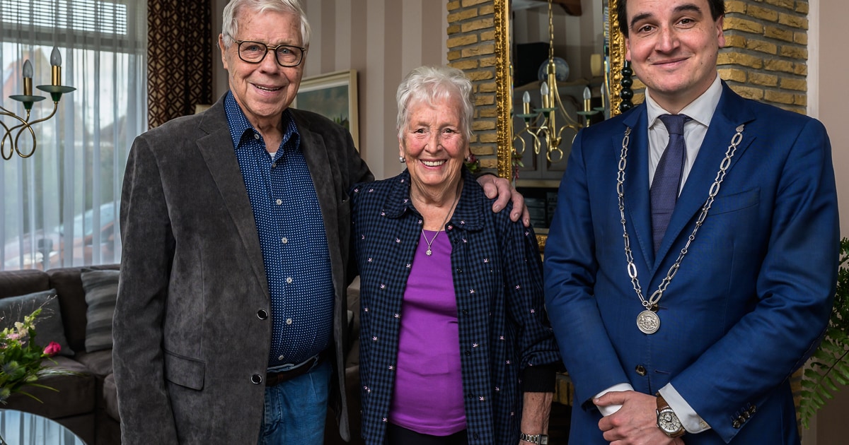 Echtpaar Westerneng viert 60-jarig huwelijk in Oostzaan