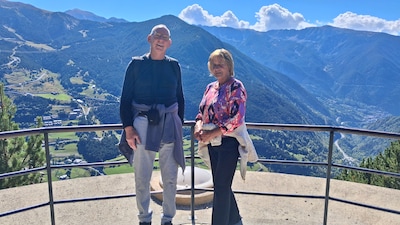 Goedkoper op vakantie? René en Lenie weten precies waar ze op moeten besparen