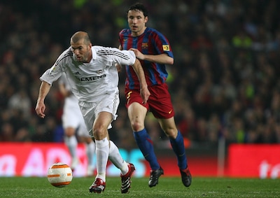 Mark van Bommel tegenover Zinédine Zidane, twintig jaar na eerste ontmoeting in El Clásico