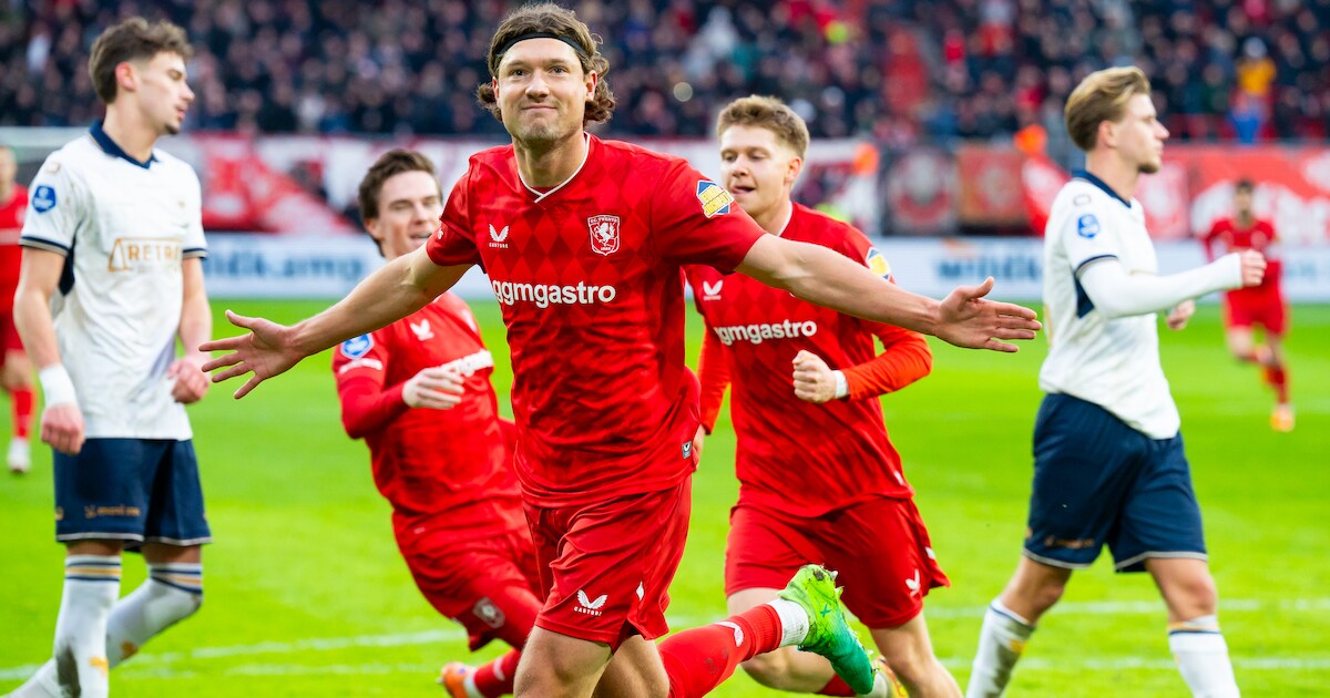 Sam Lammers helpt FC Twente met twee treffers aan zege op Go Ahead ...