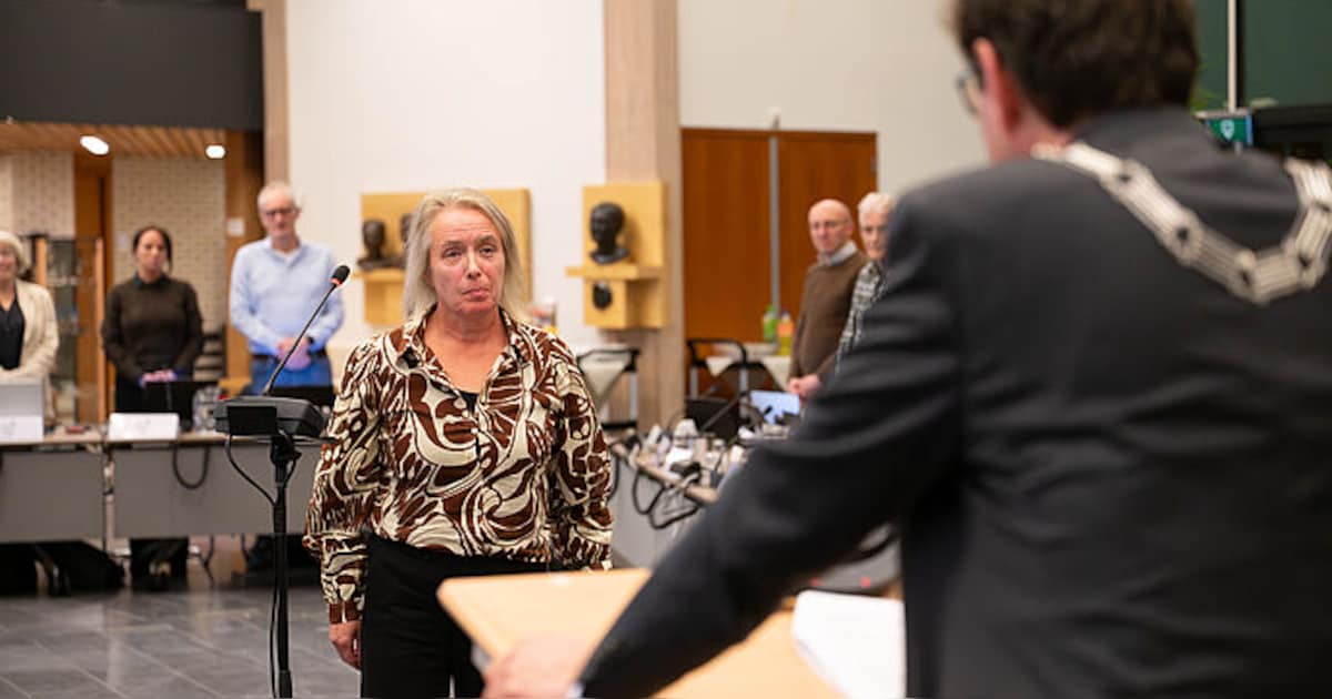 Joannette Schuppert geïnstalleerd als raadslid in De Bilt