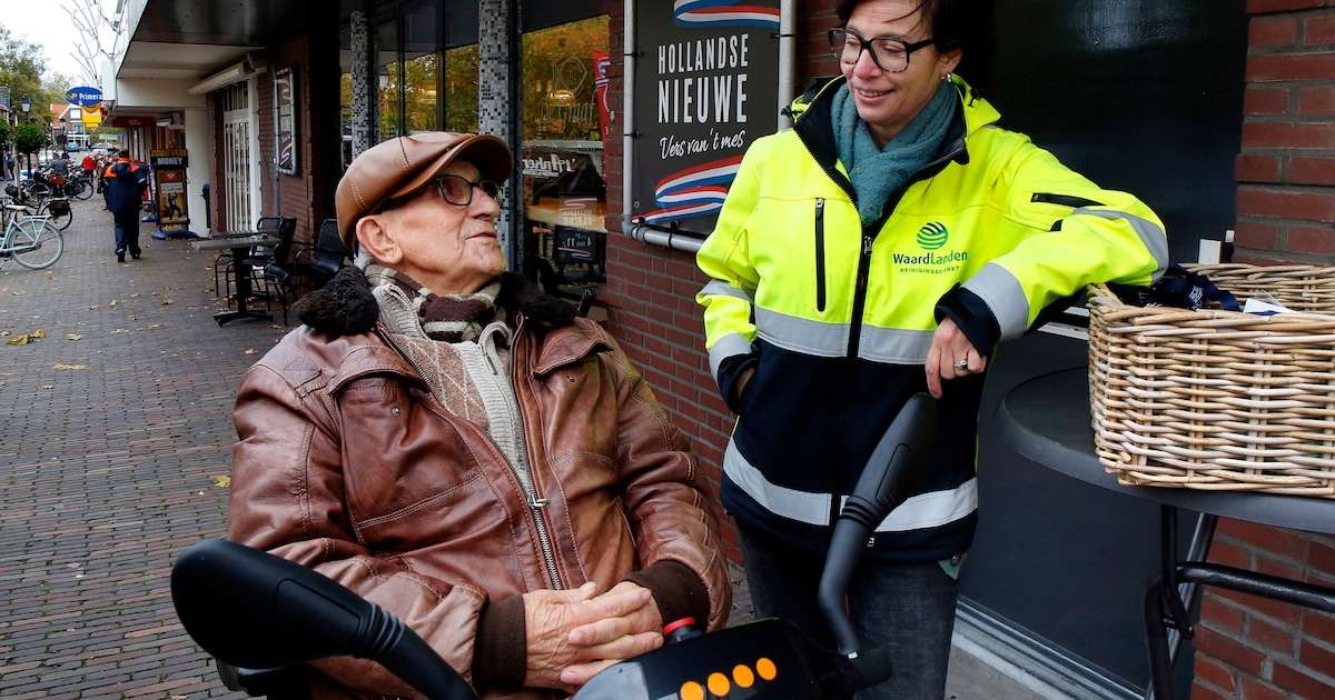 Milieucoaches van Waardlanden staan op Ouderenbeurs in Hardinxveld-Giessendam