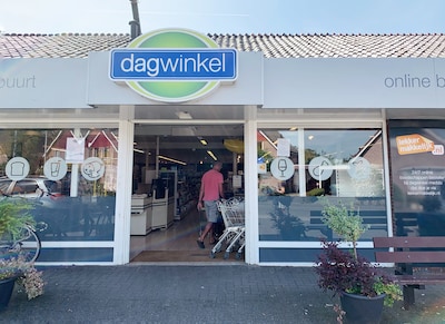 Tientallen jaren kon je er boodschappen doen, nu krijgt leegstaand supermarktpand mogelijk nieuw lev