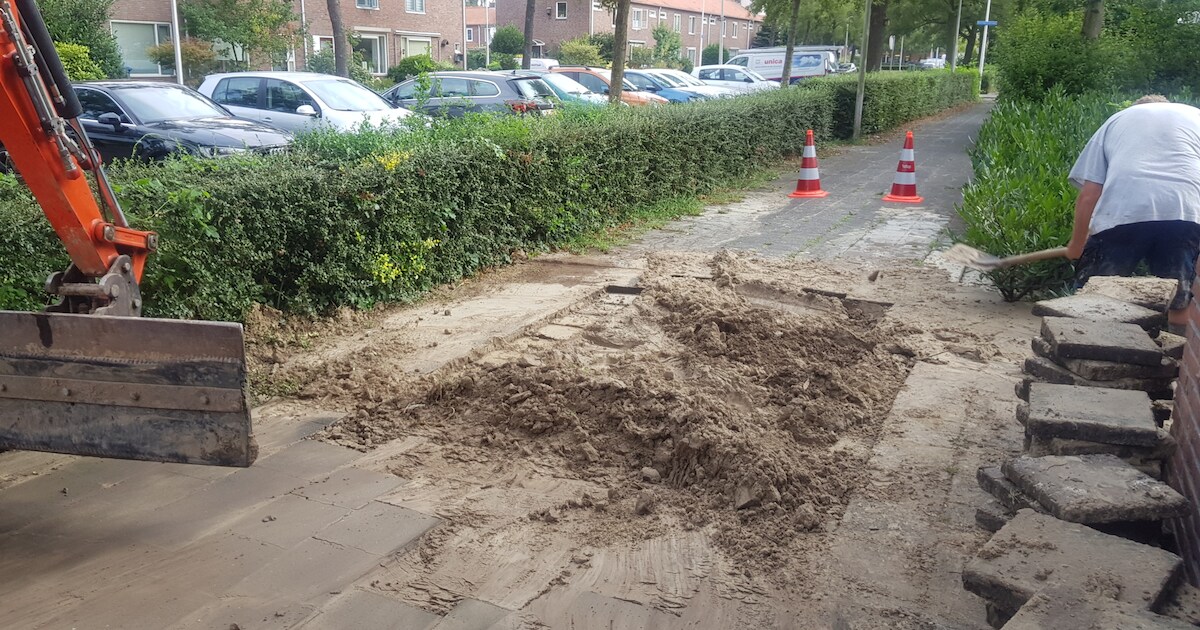 Huizen Liendert tijdelijk zonder water door leidingbreuk