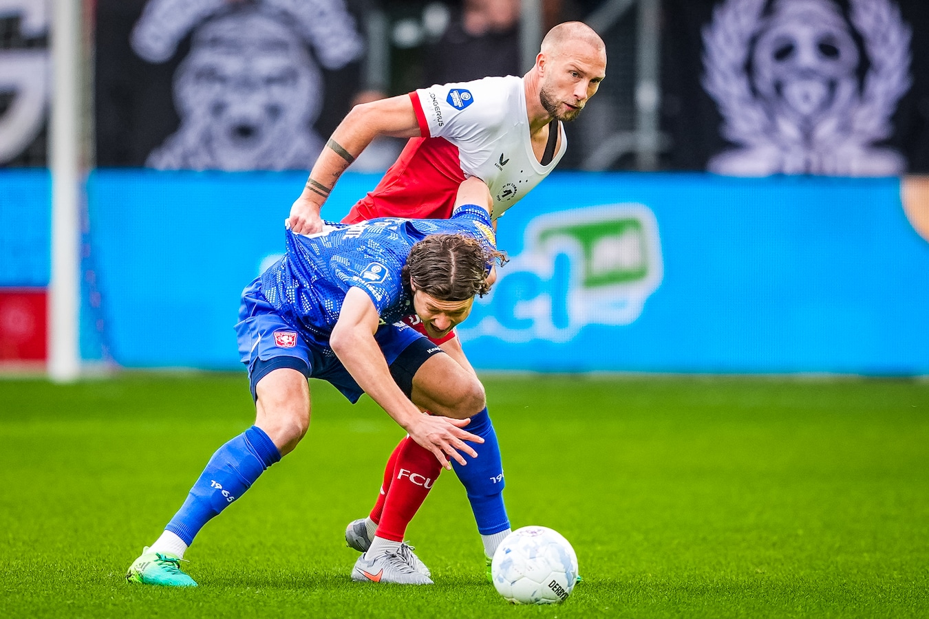 Waarom FC Twente-trainer John van den Brom nu vasthoudt aan Sam Lammers ...
