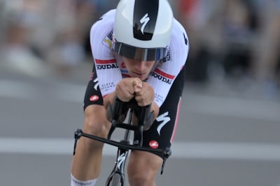 Ethan Hayter duikt onder de tijd van Joshua Tarling, wat kunnen Van Aert en Pogacar in jacht op rode trui?