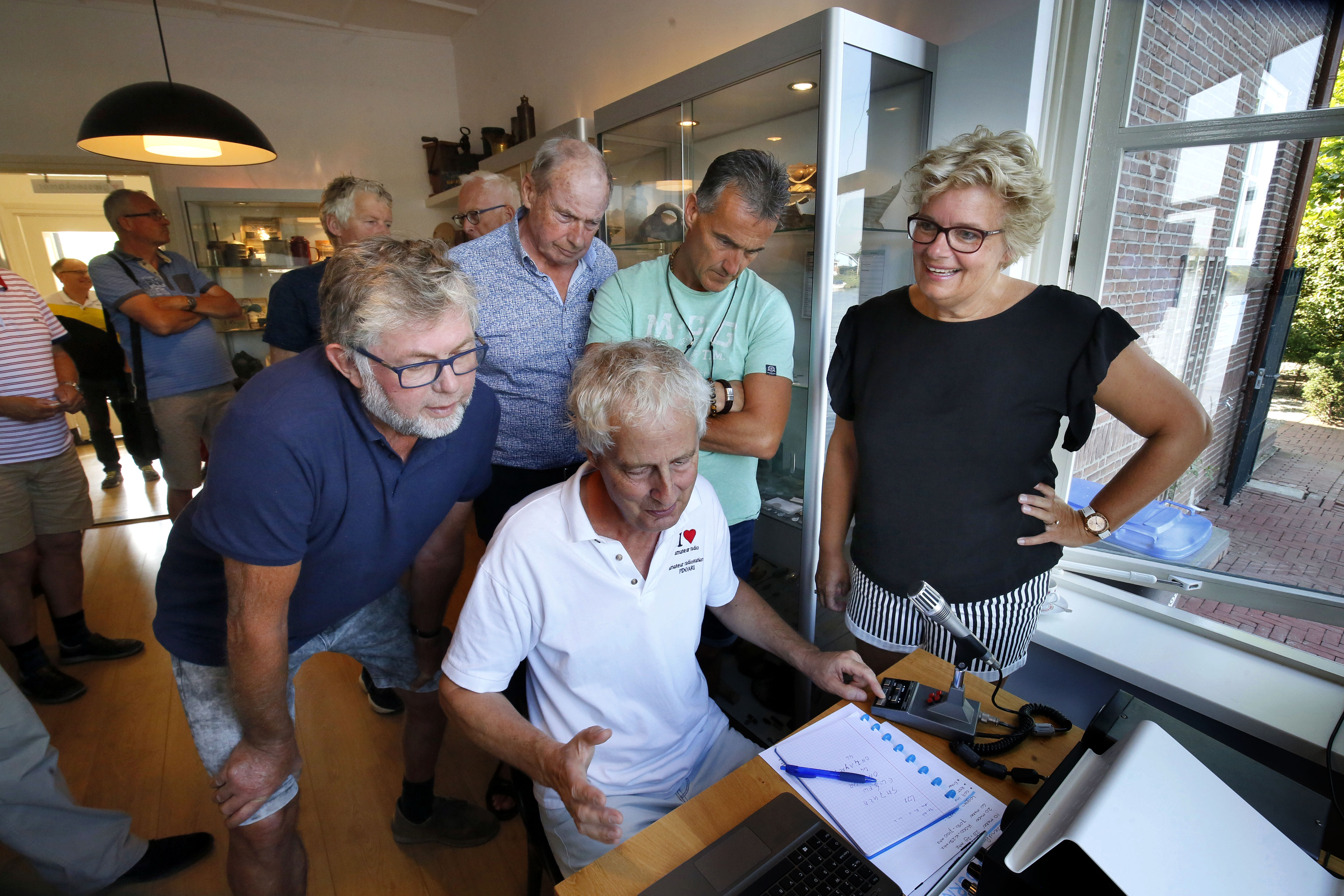 Radiofanaat Arie Rietveld herdenkt verbod op zeezenders: ‘Het is net ...