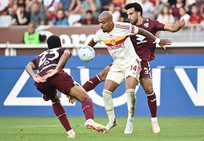Donyell Malen scoort met de punt van zijn teen en bezorgt AS Roma opnieuw overwinning