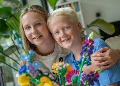 Nova (13) komt met lief plan voor haar broer Ravi (15): ‘Als iedereen nu 1 euro geeft...’