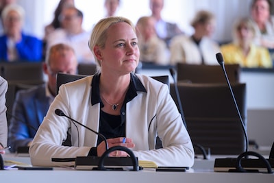 Wethouder Mijntje Pluimers maakt overstap naar Zevenaar na zestien jaar politiek in Barneveld
