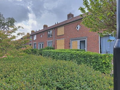 Vijf leegstaande huizen gekraakt: ‘Ongezonde en gevaarlijke situatie, maar nog geen aangifte’