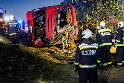 LIVE vakantieblog | 12 doden bij ongeluk met toeristenbus in Hongarije, politie vermoedt dat chauffeur in slaap is gevallen